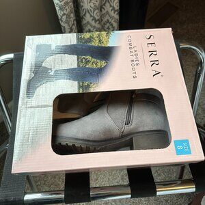 Serra Ladies Combat Boots Size 8 Gray – Faux Suede – New in Box
